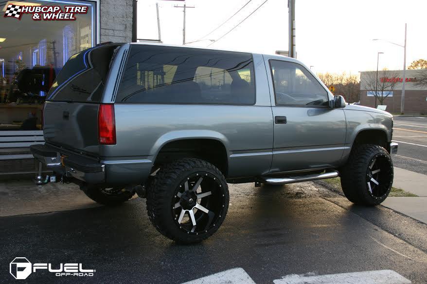 vehicle gallery/chevrolet tahoe fuel maverick d261 0X0  Black & Machined wheels and rims